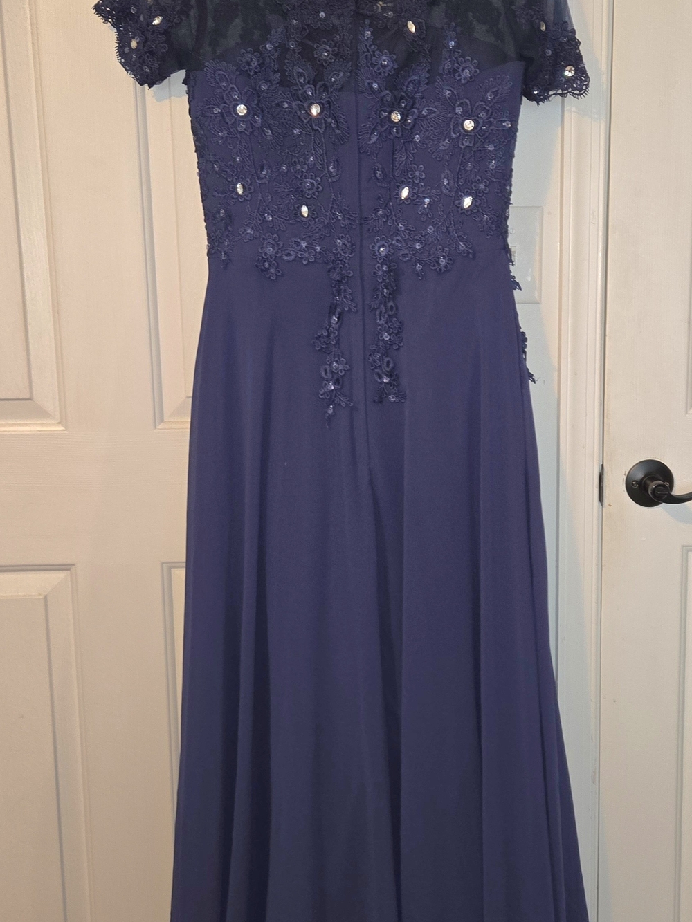 Off-Shoulder Navy Evening Maxi Dress with Lace Appliqué